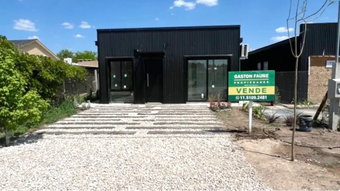 Casa con jardín en Capilla del señor - Imagen 1