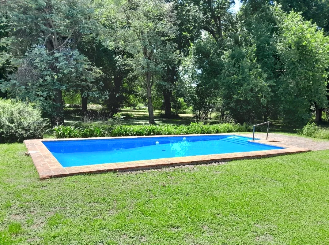 Casa con jardín en Capilla del Señor - Imagen 4