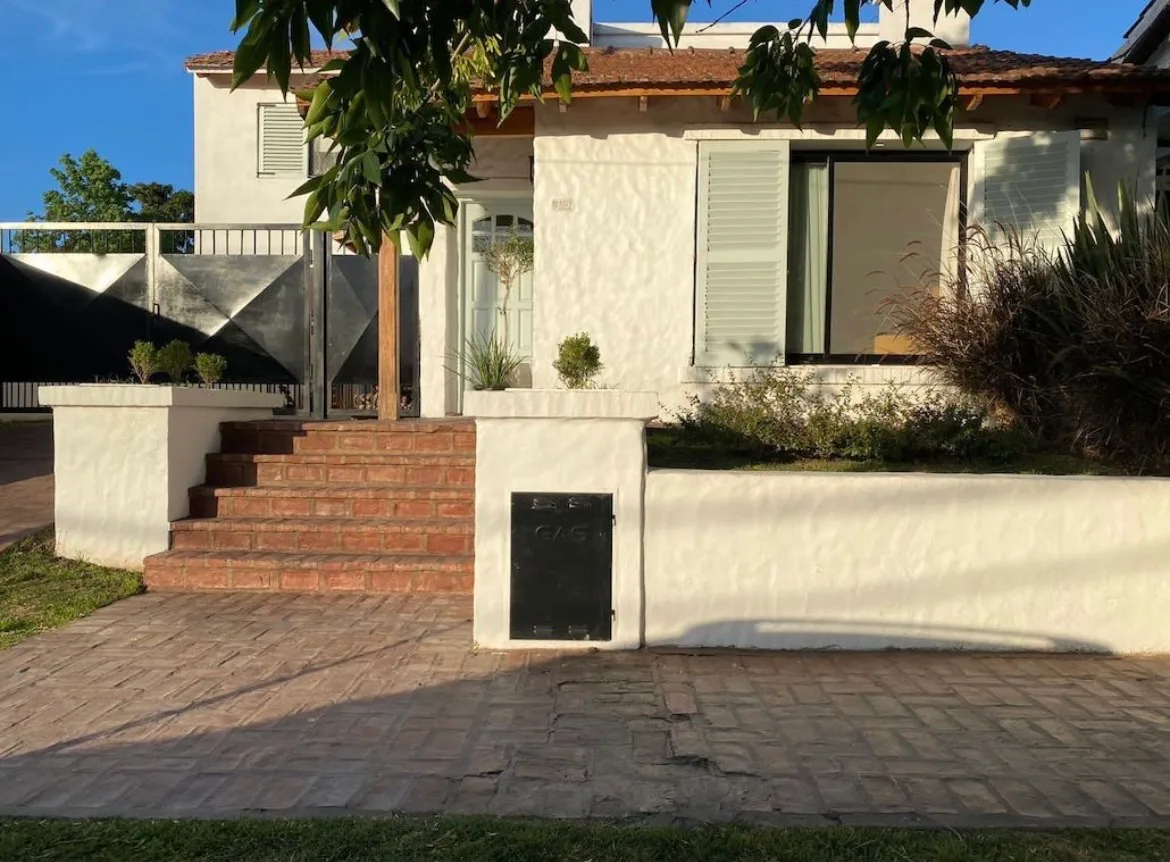 Casa de 3 dormitorios en Capilla del Señor - Imagen 3